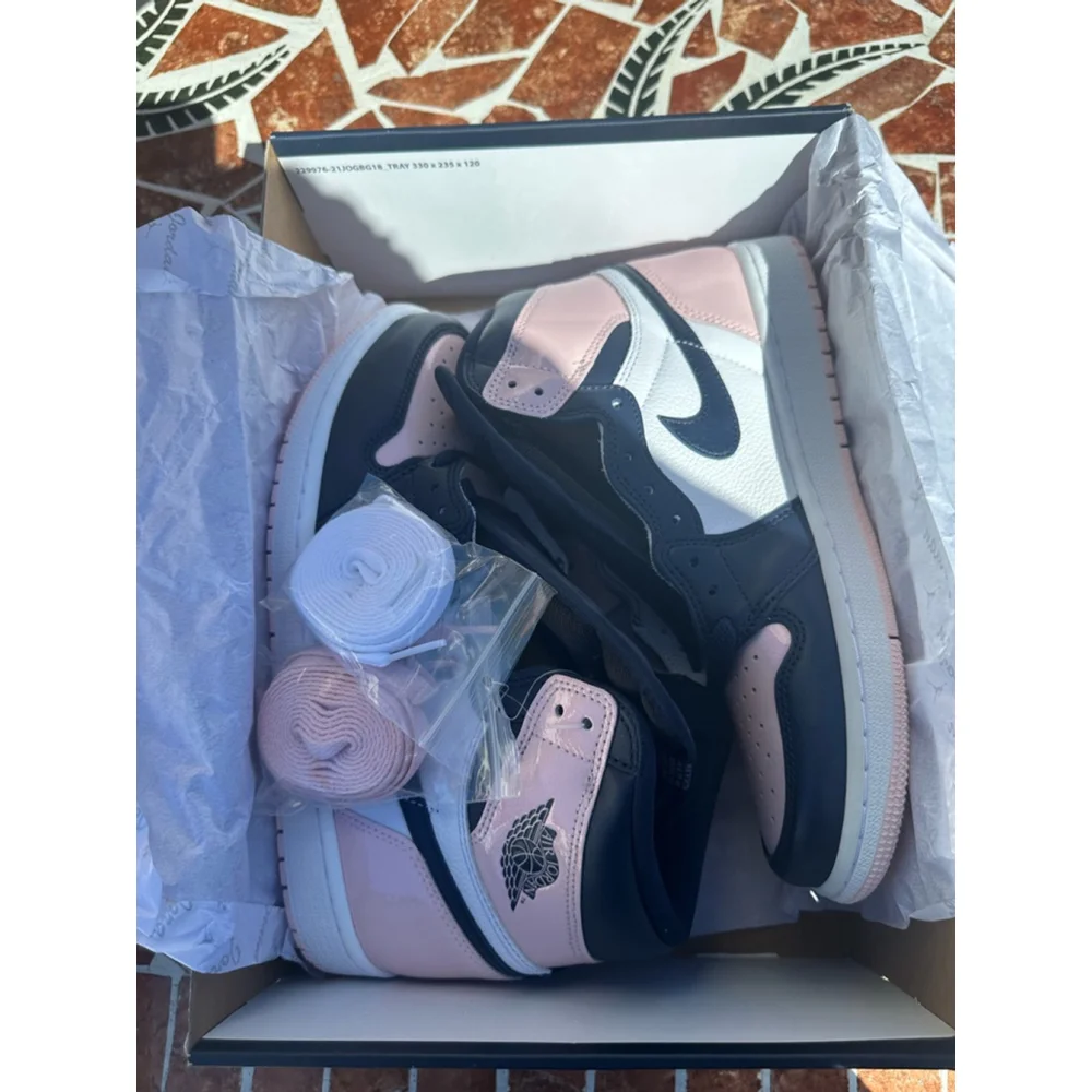 Jordan 1 high atmosphere bubble gum dd9335-641 9m or 10.5w